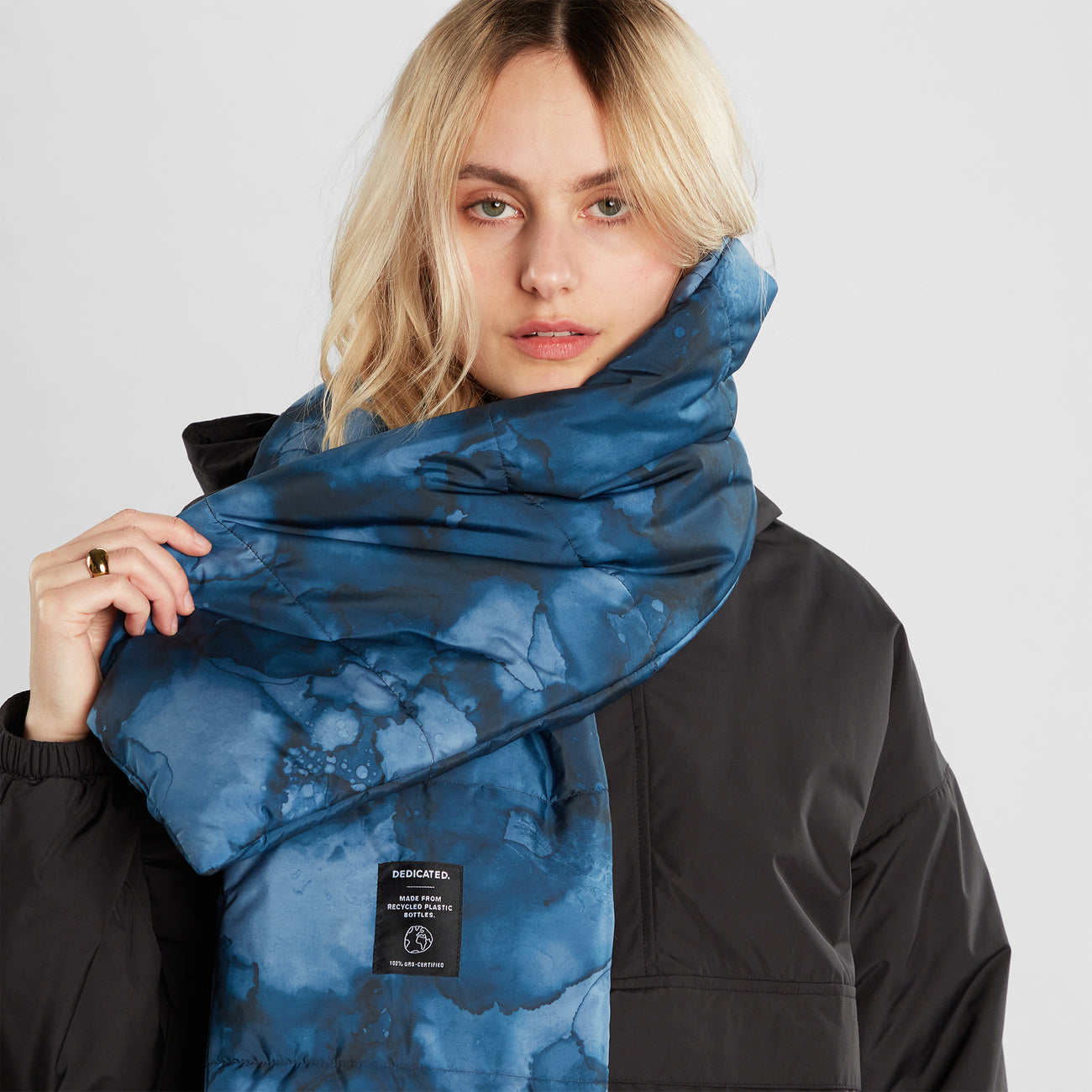 Dedicated Puffer Scarf Pajala Abstract Ink Blue