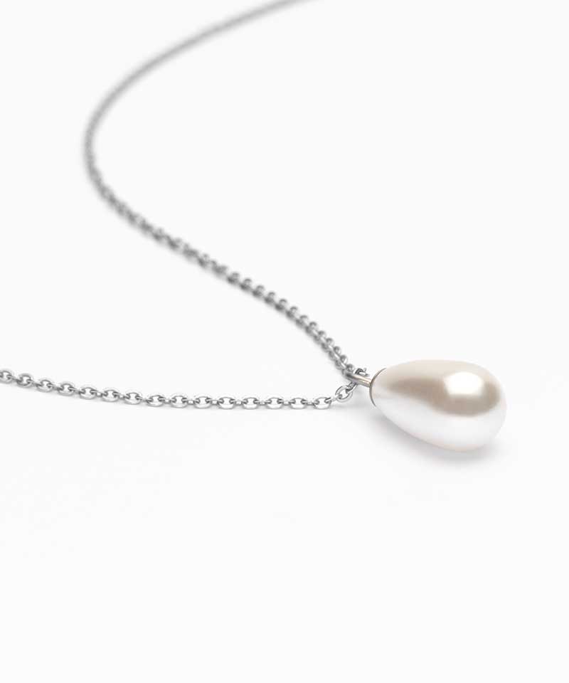 Blomdahl Pearl Drop 15 mm Berlock, White