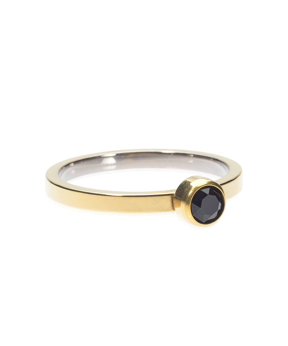 Blomdahl Bezel Ring Golden Titanium, Black